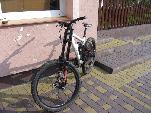 http://images38.fotosik.pl/278/0ae8590f90b722a7med.jpg