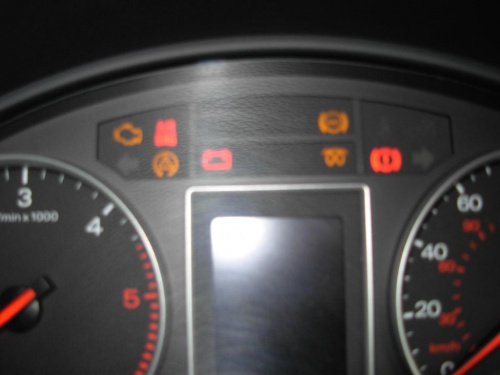 [Audi A4 B6 AWX]Nie świeci kontrolka silnika