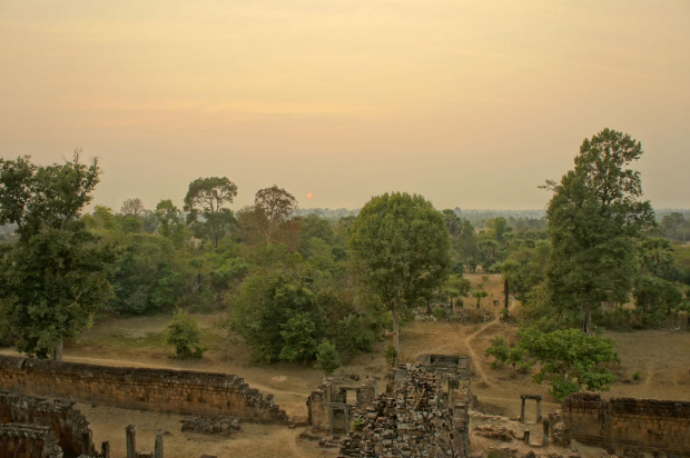 Kambodża - zachód słońca nad Angkor #Kambodża #Angkor