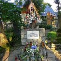 Stary cmentarz zakopiański na Pęksowym Brzyzku należy do elitarnego grona najważniejszych polskich nekropolii. Często nazywa się go Cmentarzem Zasłużonych, bowiem pochowanych jest tu wielu ludzi zasłużonych dla Tatr, a także dla polskiej kultury, nauki...