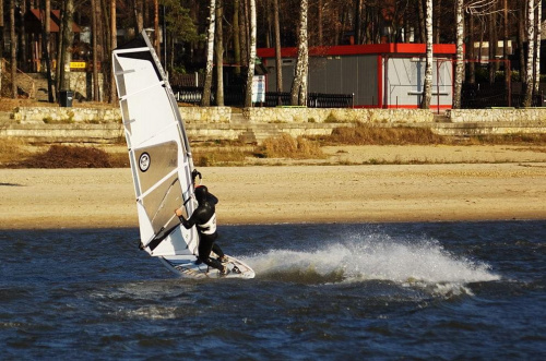 Surfmania.pl przedstawia windsurfing na jeziorze turawskim. #windsurfing #turawa #turawskie