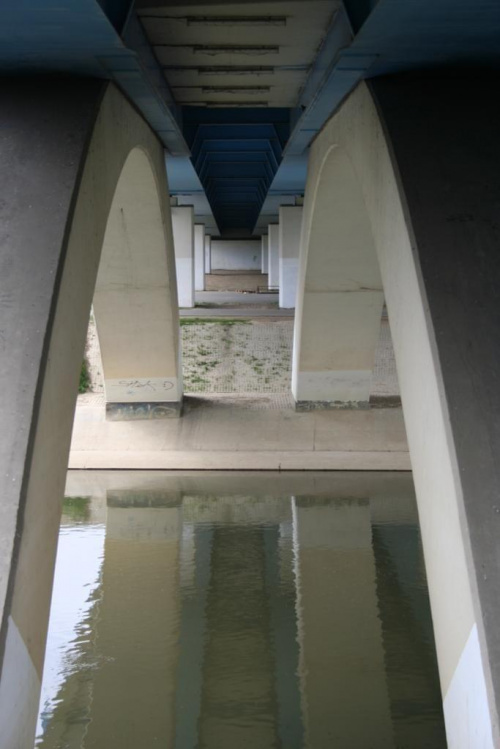Pod mostem - Wisłok, Rzeszów #Rzeszów #mosty
