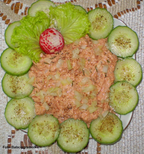 Pomidorowy tuńczyk- pasta do chleba..
Przepisy do zdjęć zawartych w albumie można odszukać na forum GarKulinar .
Tu jest link
http://garkulinar.jun.pl/index.php
Zapraszam. #tuńczyk #PastaDoChleba #przekąski #jedzenie #obiad #gotwanie