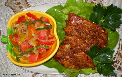 Piersi z kurczaka z grilla z sałatką paprykowo-arbuzowa
Przepisy do zdjęć zawartych w albumie można odszukać na forum GarKulinar .
Tu jest link
http://garkulinar.jun.pl/index.php
Zapraszam. #kurczak #PiersiZKurczaka #obiad #kulinaria #gotowanie