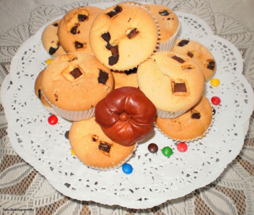 Mufinki biszkoptowe z czekoladą .
Przepisy do zdjęć zawartych w albumie można odszukać na forum GarKulinar .
Tu jest link
http://garkulinar.jun.pl/index.php
Zapraszam. #ciasto #mufinki #deser #słodkości #jedzenie #kulinaria #PrzepisyKulinarne