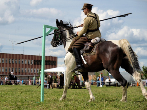 IX Piknik Kawaleryjski w Suwałkach #PiknikKawaleryjski #Suwałki #konie #ułani #kawaleria #lanca