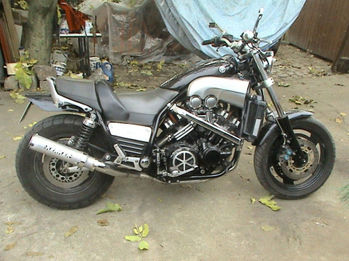 v-max1200
