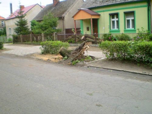 Skutki nawałnicy w Piaskach Wielkopolskich