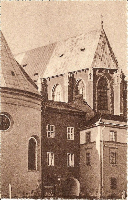 Kraków_Kościół św. Barbary i Panny Marii z widokiem od Małego Rynku