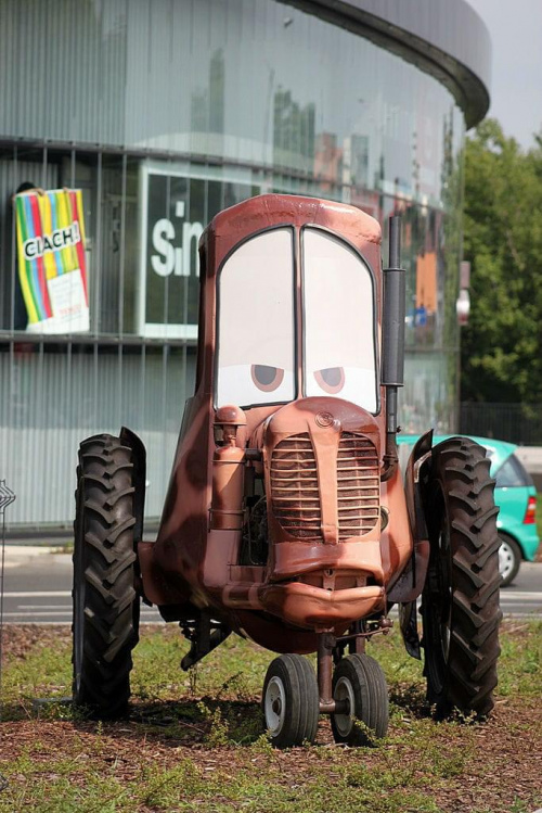 atrakcja dla dzieciaków tych małych i duzych :))) sama miałam ochotę na przejażdźkę :))