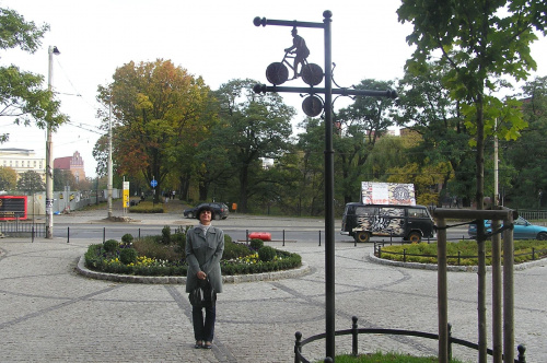 ...na nowej promenadzie nad fosą Wrocławską (10.2009)