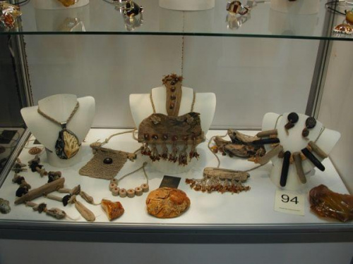 Wystawa Amberif 2006 #wystawa #amberif #ekologia #bursztyn #wernisaż #biżuteria #drewno