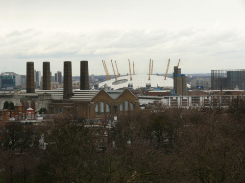 Greenwich - widok na Millenium Dome i stara fabrykę, gdzie był koncert Queen #Londyn