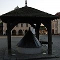 studnia na rynku w Kazimierzu Dolnym
