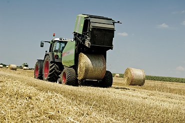 FENDT ROLUJACA ZWIJAJACA ZWIJARKA DO SLOMY #FENDT #PRASA #SLOMA #ROLUJACA