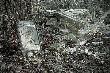 Nie zdążyłem z drugą sesją, pozostały tylko gruzy... kilka domowych sprzętów #Wilkołaz #ruiny