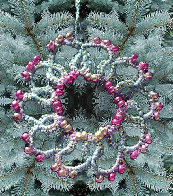 niebiesko złota gwiazdka frywolitkowa z fioletowymi koralikami