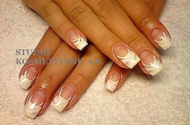 #tipsy #zelowe #akrylowe #paznokcie #manicure #pedicure #MakijazPermanentny #debica