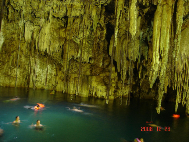 Cenotes czyli podwodne jaskinie