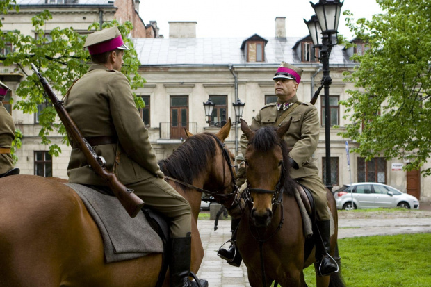 Defilada 3 maj 2008 starówka Ambrozja podemną i Piwonia pod Tadeuszem