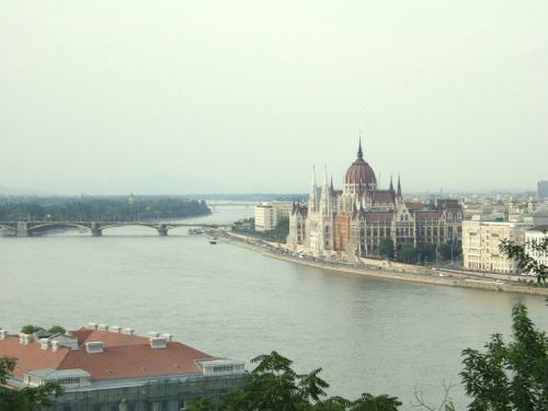 Dunaj.W tle Parlament
