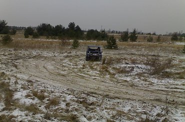 Trzeba się troche rozerwac i po driftowac! Fotka z Listopada 2008 roku #buggy #drift #zima #snieg #LekkiOpad #slizg #slajd #slide #maluch #fiat #samoróbka #rozrywka #mrozik #bok #ręczny #slisko #jazda #wypad