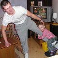 Bas i jego codzienna porcja ćwiczeń z Amelką