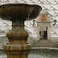 fontanna na placu zamkowym #zamki #architektura #Nachod #Czechy #fontanny