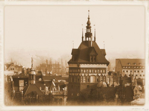 Gdańsk - widok z Fortów Napoleońskich na Katownię (fragment) #sepia #widok #StaraFotografia #Gdańsk #zabytki